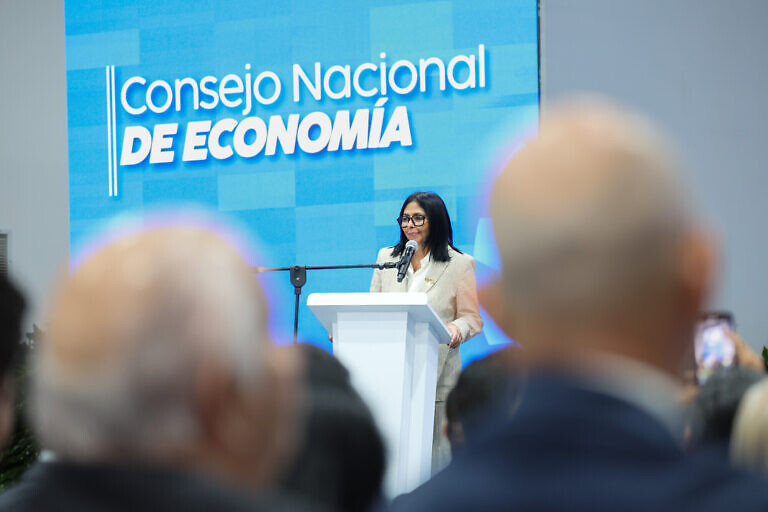 Ejecutivo y BID afinan financiamiento para actividad económica nacional que cierra en 6,5% al tercer trimestre