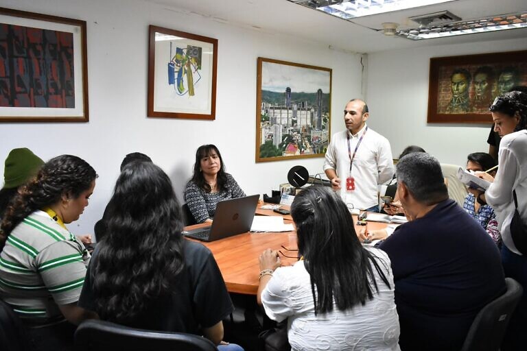 Instalaron mesas técnicas con estudiantes y especialistas en la Unearte
