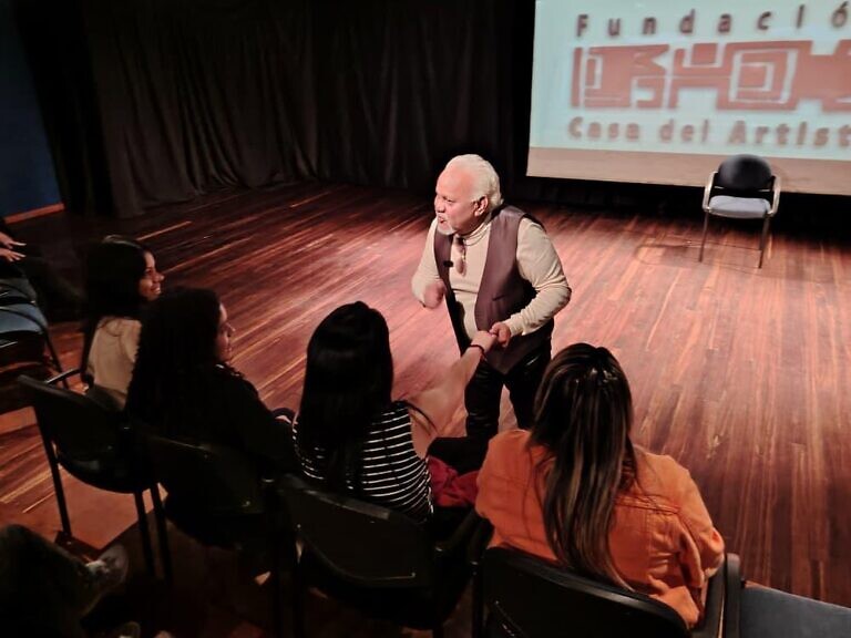 La Casa del Artista impulsa la comunicación asertiva con la clase magistral “Libera tu voz”