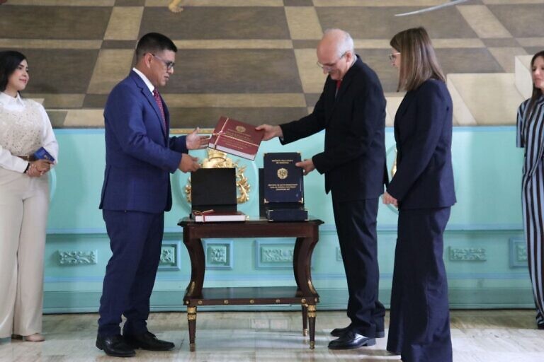 Ejecutivo consignó proyecto de Ley de Presupuesto 2027 ante la Asamblea Nacional