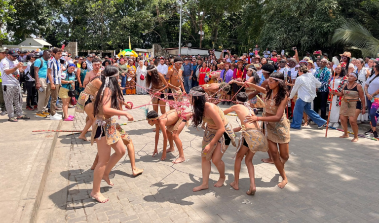 Más de 300 cultores desplegaron agenda artística en Monumento Natural Montaña de Sorte