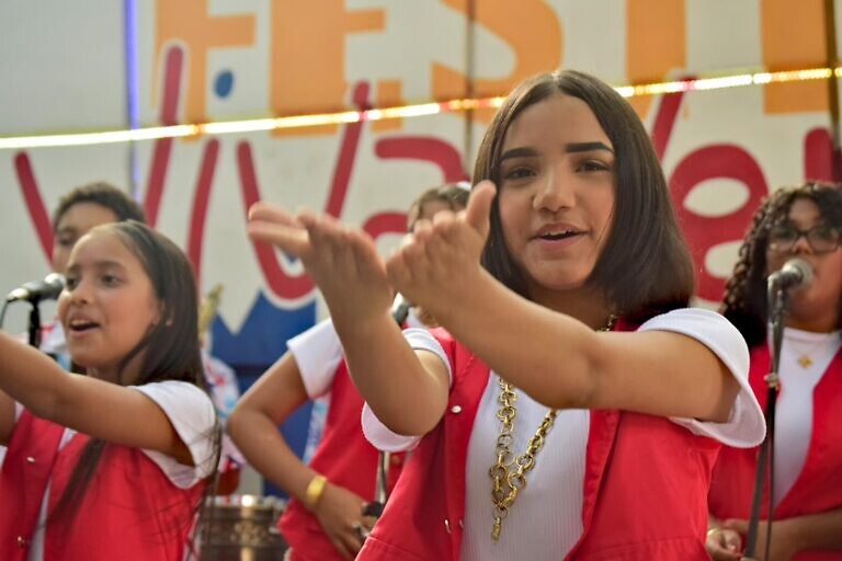 Los Parranderitos de La Pastora rinden homenaje a Iván Pérez Rossi: cuando el cancionero infantil se convierte en archivo vivo