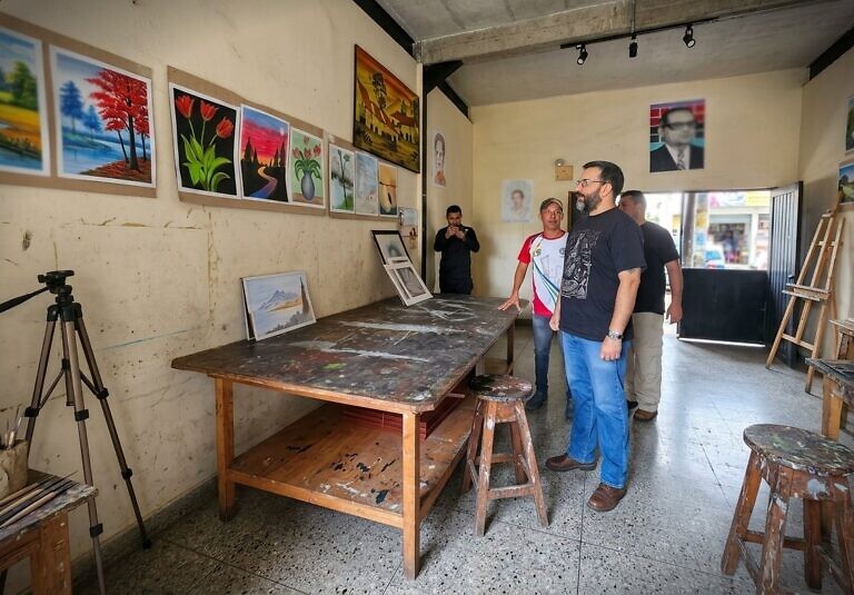 Ministro Alejandro López recorrió espacios culturales de Sabaneta de Barinas