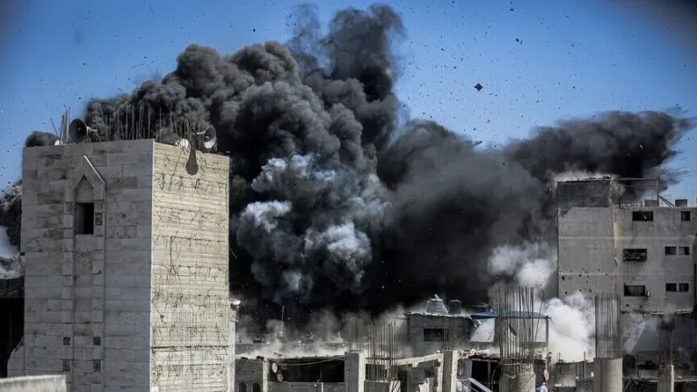 Soldados israelíes admiten órdenes de bombardear a civiles en Gaza